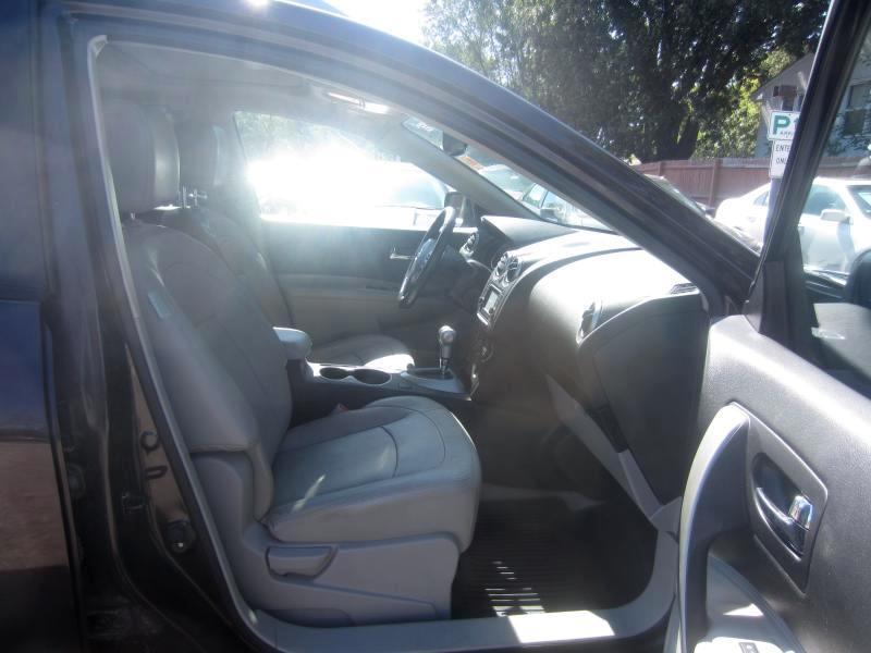 Nissan Rogue SL AWD 2012