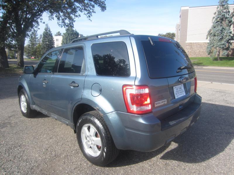 Ford Escape XLT FWD 2012