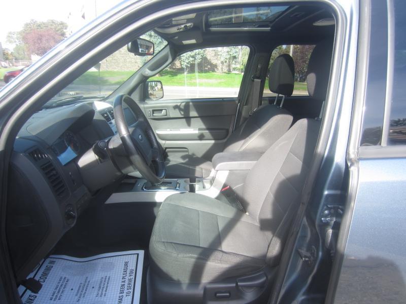 Ford Escape XLT FWD 2012