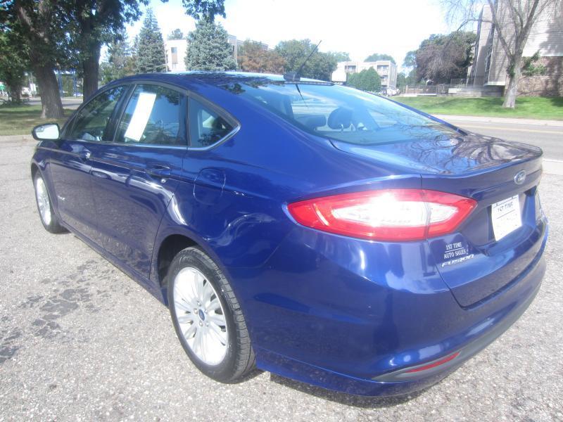 Ford Fusion Hybrid SE 2014