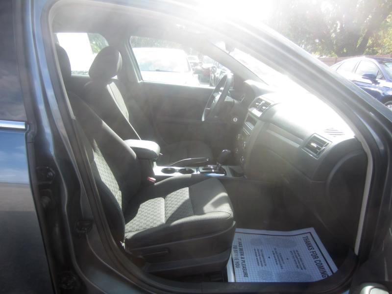 Ford Fusion SE 2012