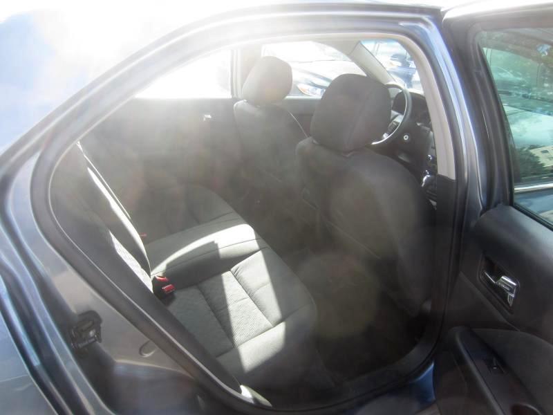 Ford Fusion SE 2012
