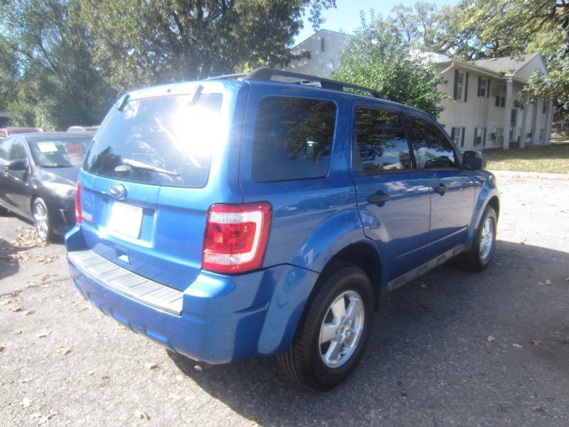 Ford Escape XLS FWD 2012