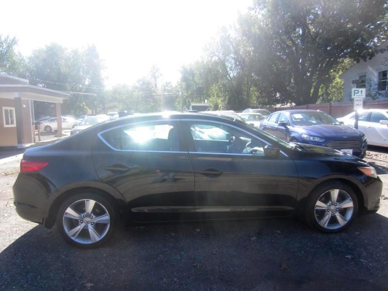 Acura ILX 5-Spd AT w/ Technology Package 2014