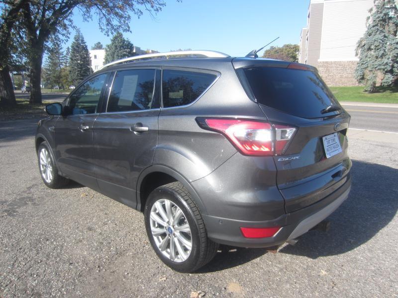 Ford Escape Titanium 4WD 2018