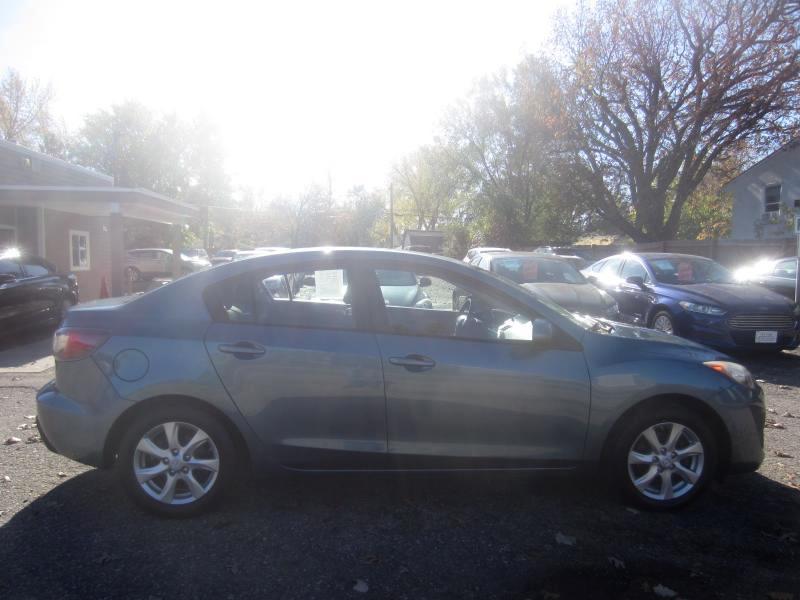 Mazda MAZDA3 i Touring 4-door 2011