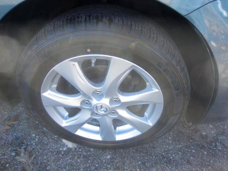 Mazda MAZDA3 i Touring 4-door 2011