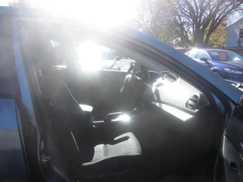 Mazda MAZDA3 i Touring 4-door 2011