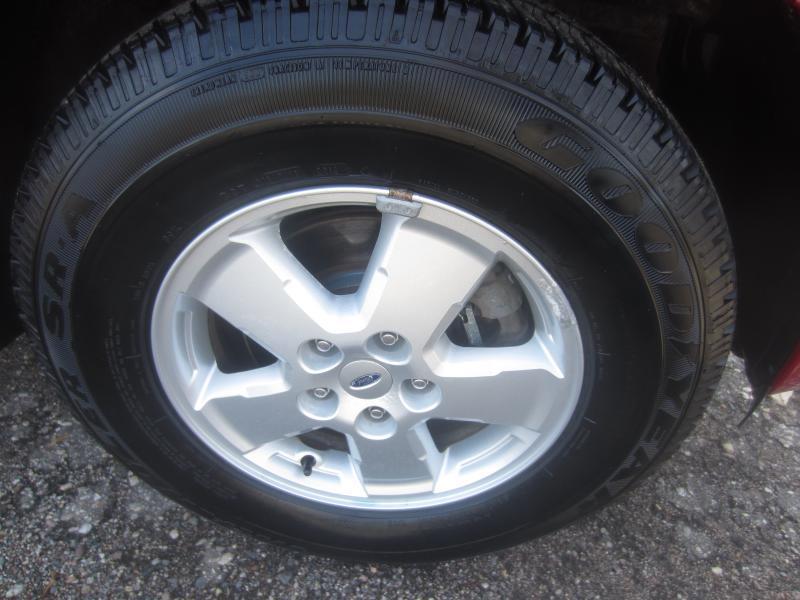 Ford Escape XLT FWD 2010