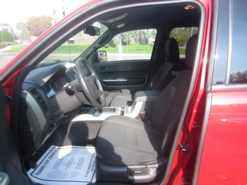 Ford Escape XLT FWD 2010