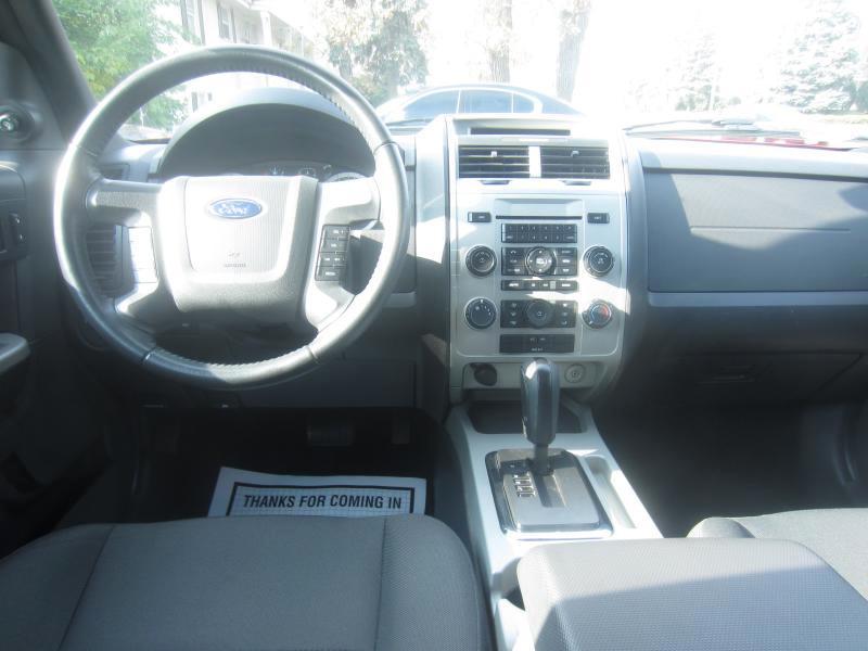 Ford Escape XLT FWD 2010