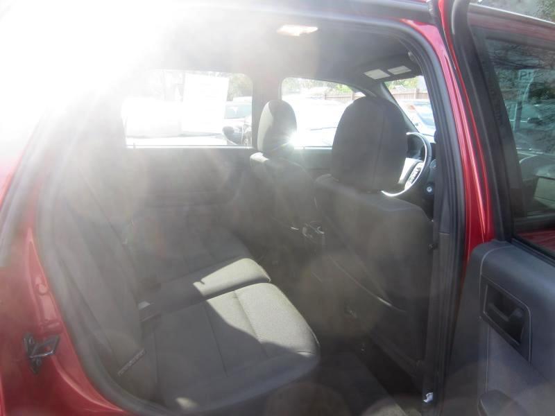 Ford Escape XLT FWD 2010