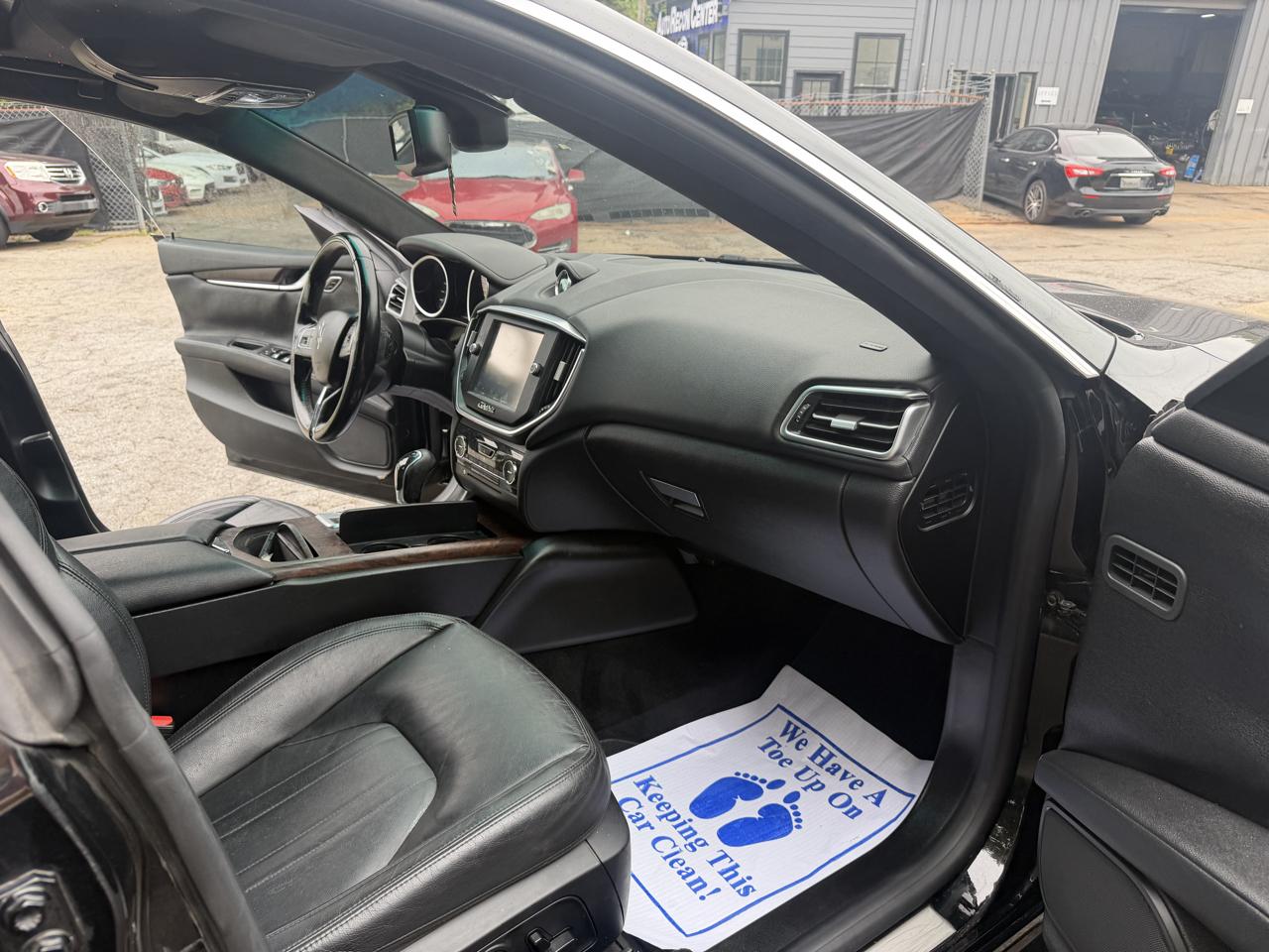 Maserati Ghibli photo 35