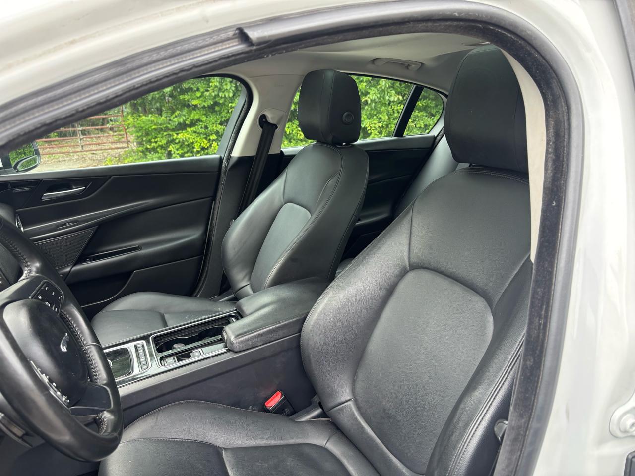 Jaguar XE 25t Premium AWD 2018