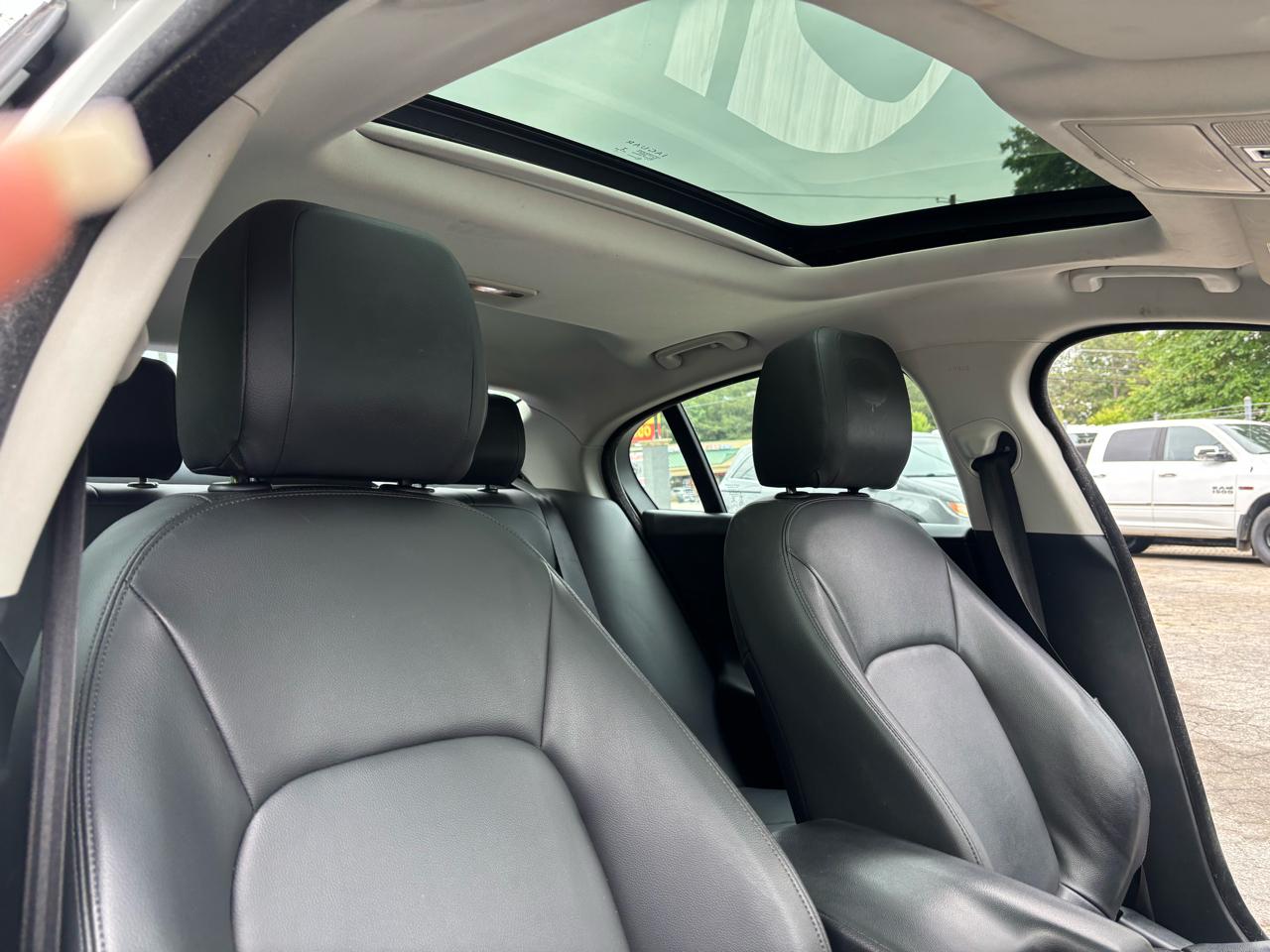 Jaguar XE 25t Premium AWD 2018