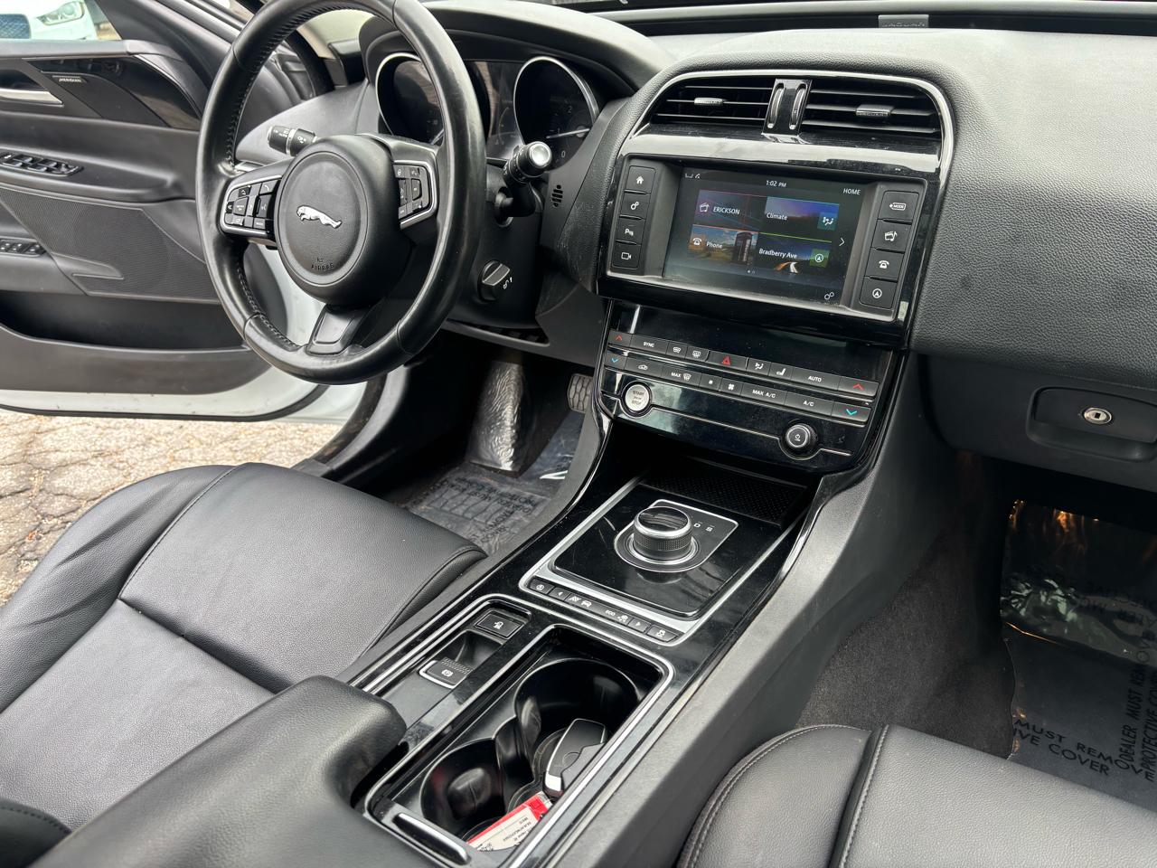 Jaguar XE 25t Premium AWD 2018