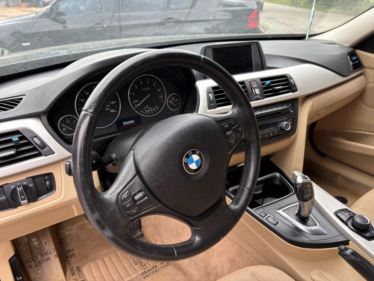 BMW 3-Series 320i Sedan 2015