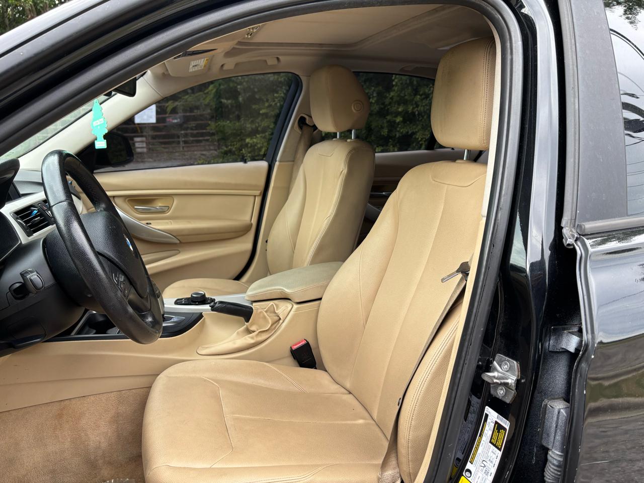 BMW 3-Series 320i Sedan 2015