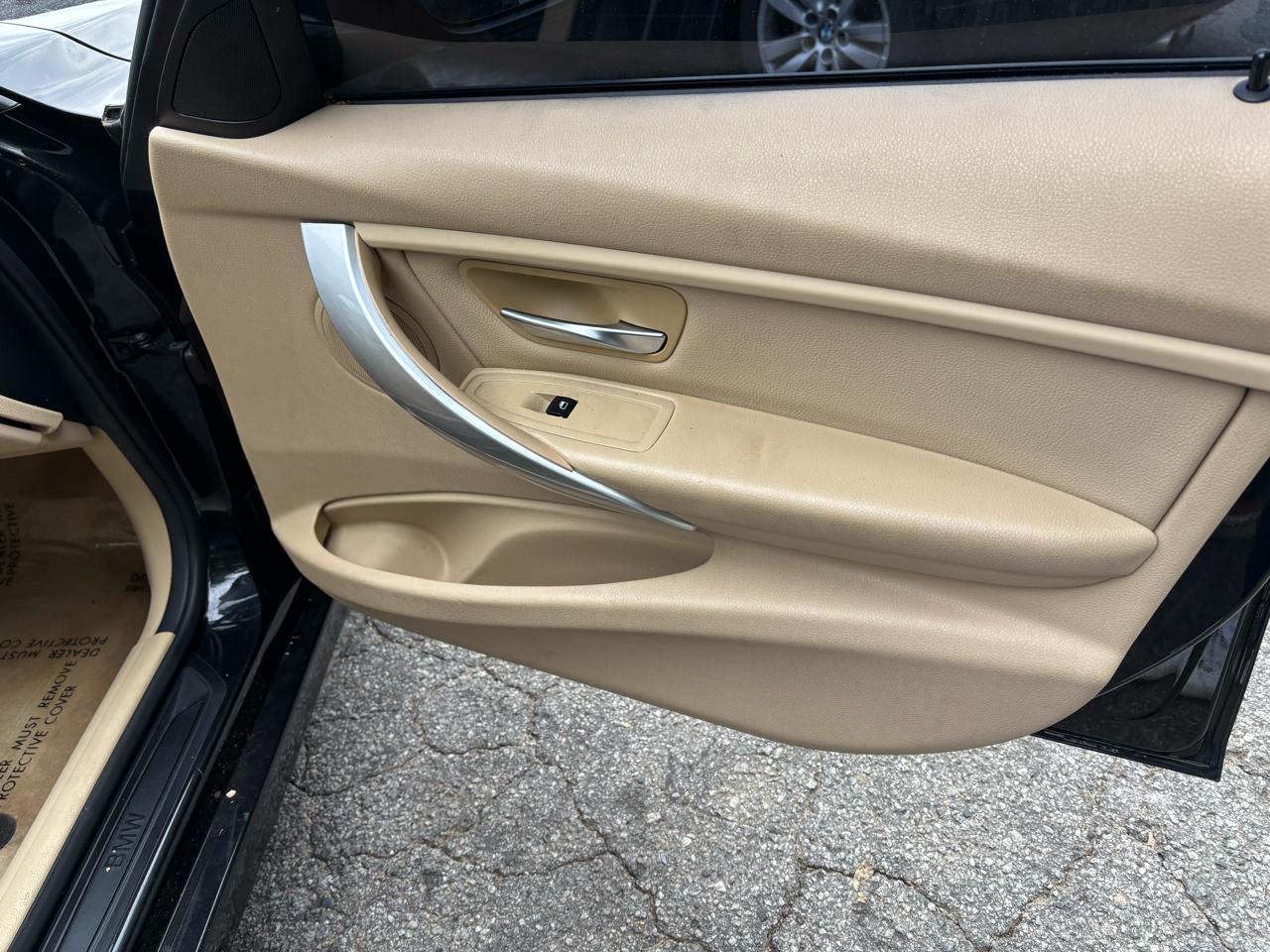 BMW 3-Series 320i Sedan 2015