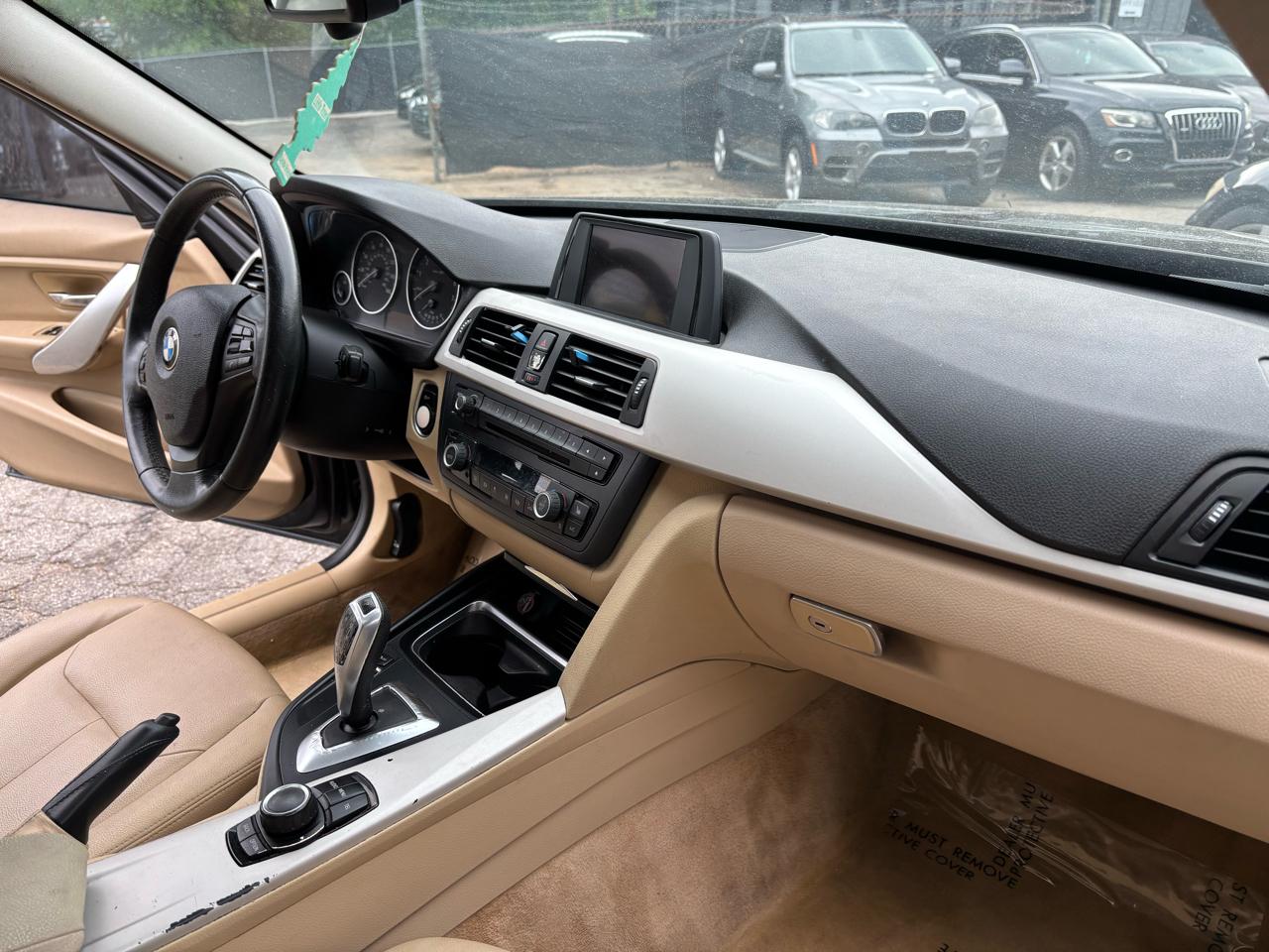 BMW 3-Series 320i Sedan 2015