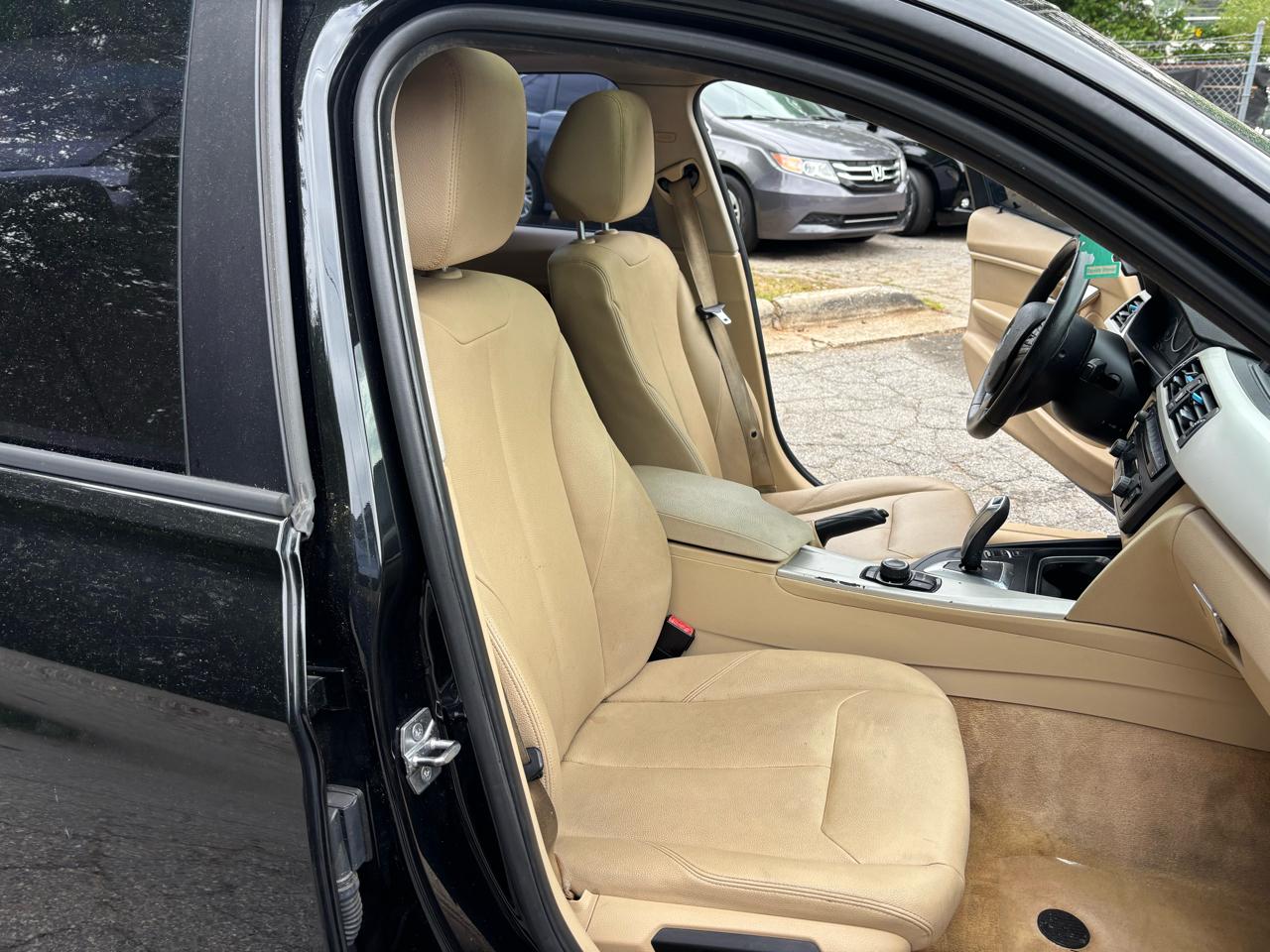 BMW 3-Series 320i Sedan 2015