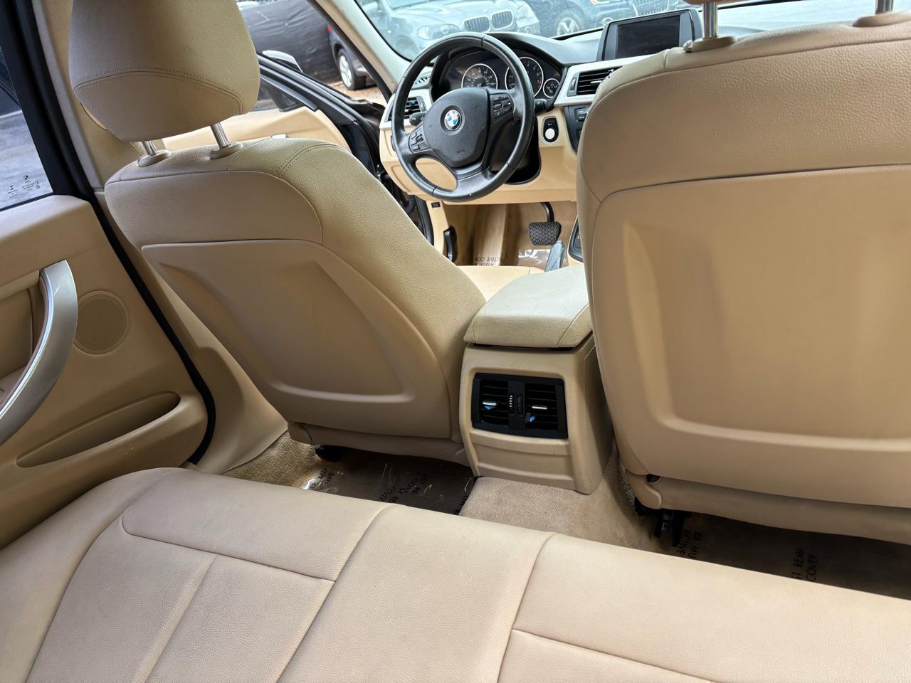BMW 3-Series 320i Sedan 2015