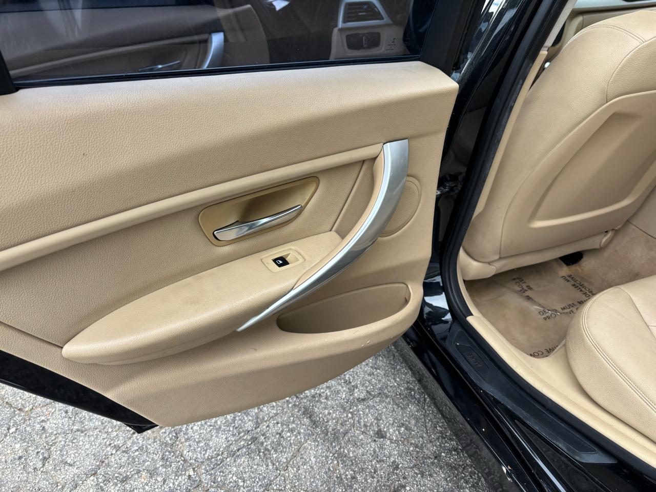 BMW 3-Series 320i Sedan 2015