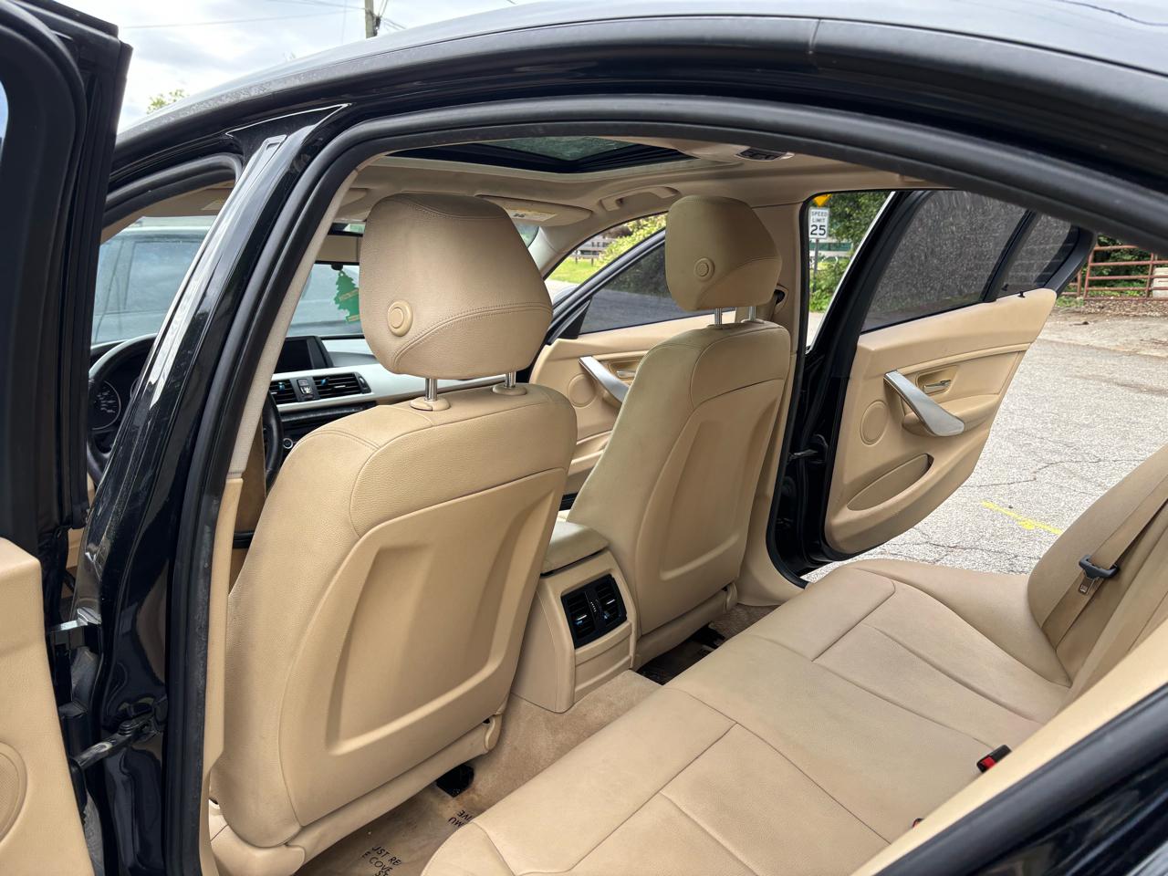 BMW 3-Series 320i Sedan 2015