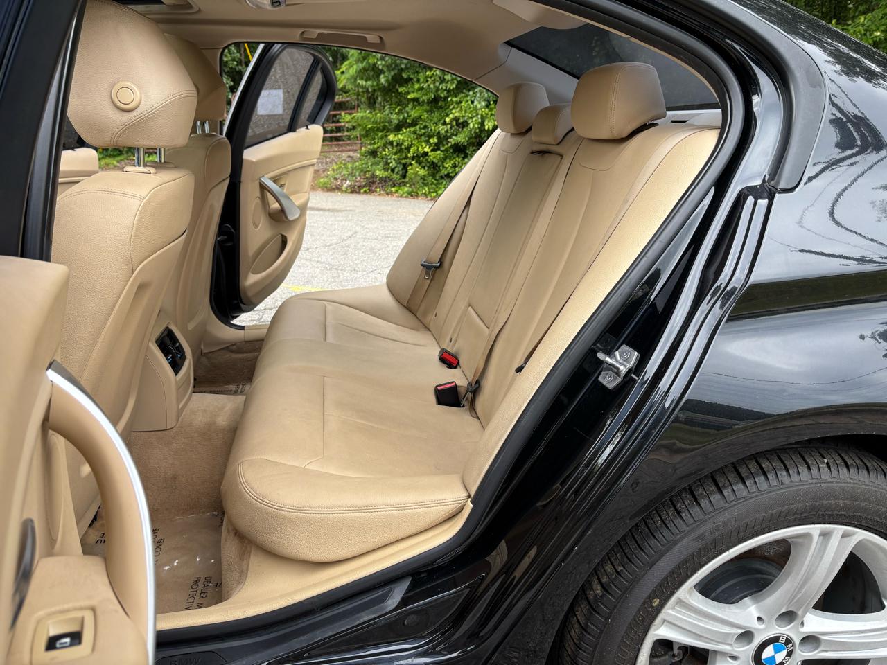 BMW 3-Series 320i Sedan 2015