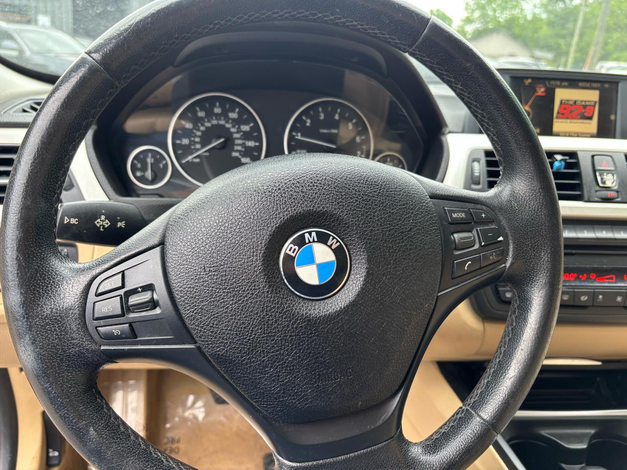 BMW 3-Series 320i Sedan 2015