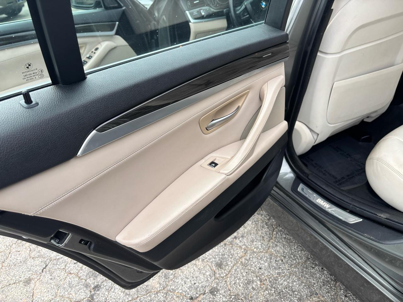 BMW 5-Series 535i 2015