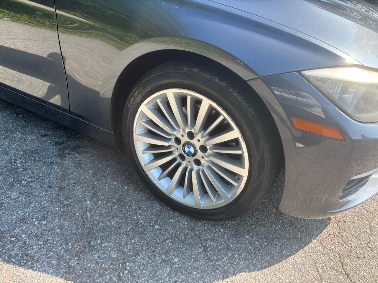 BMW 3-Series 328i Sedan 2012