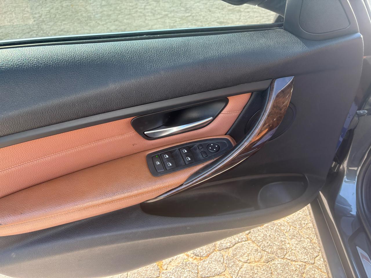 BMW 3-Series 328i Sedan 2012