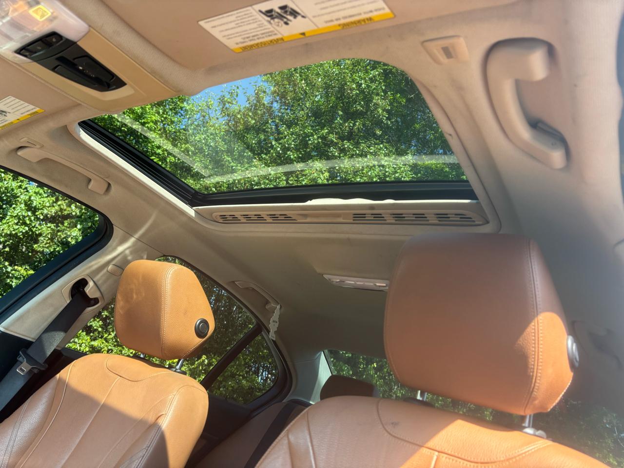 BMW 3-Series 328i Sedan 2012