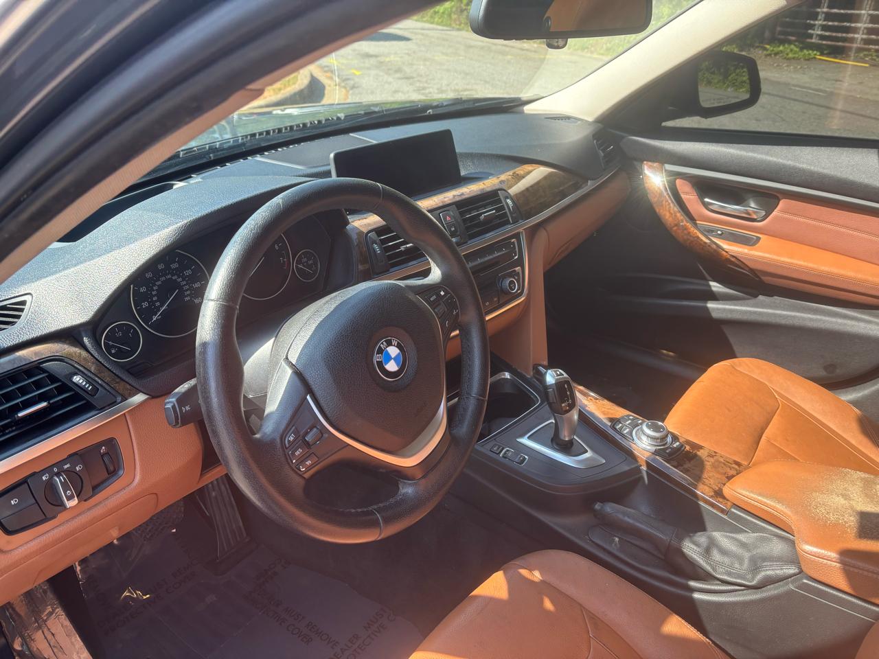 BMW 3-Series 328i Sedan 2012