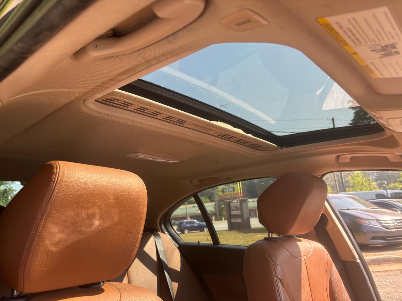 BMW 3-Series 328i Sedan 2012