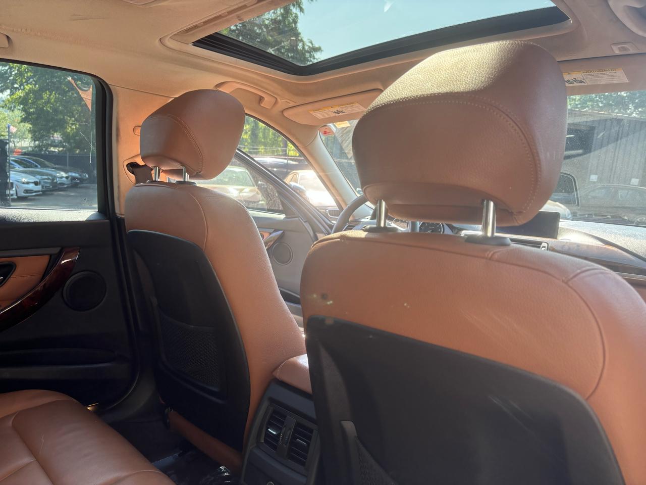 BMW 3-Series 328i Sedan 2012