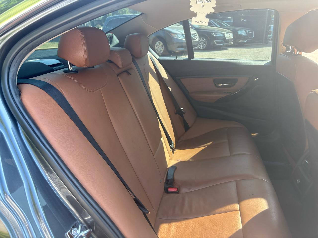 BMW 3-Series 328i Sedan 2012