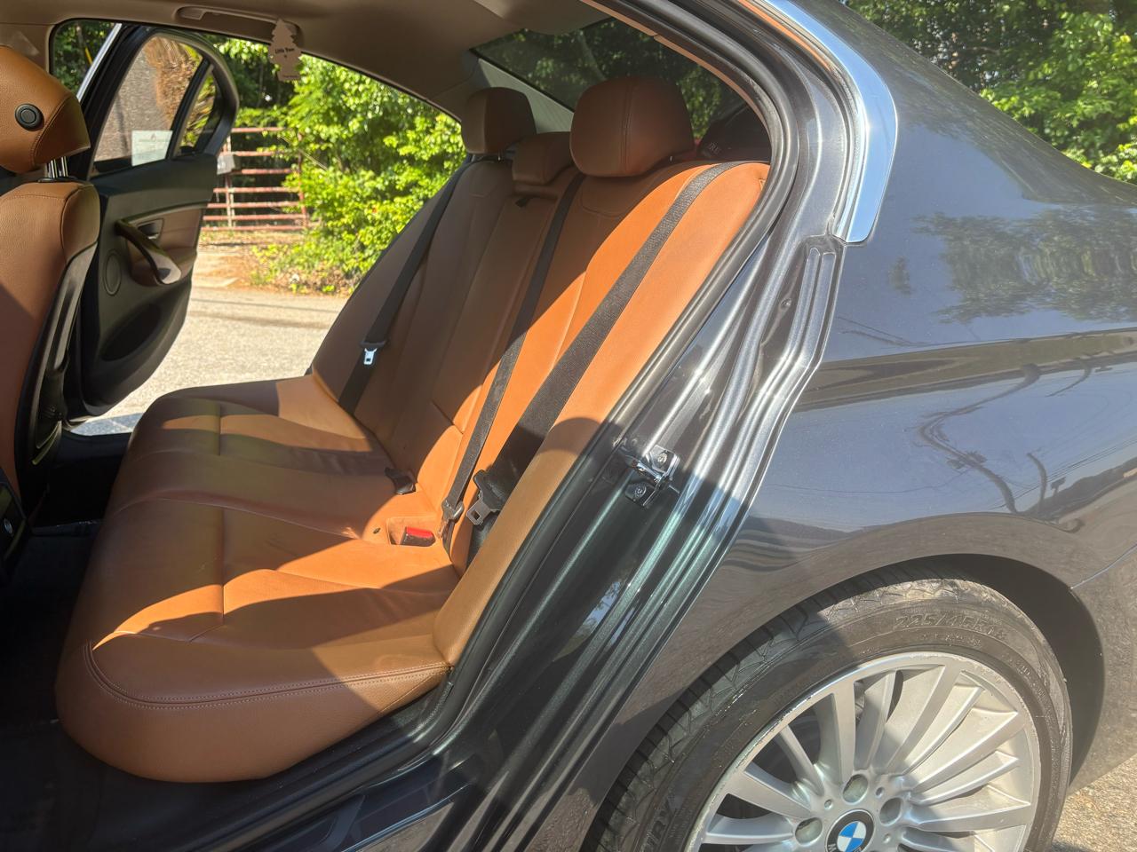 BMW 3-Series 328i Sedan 2012