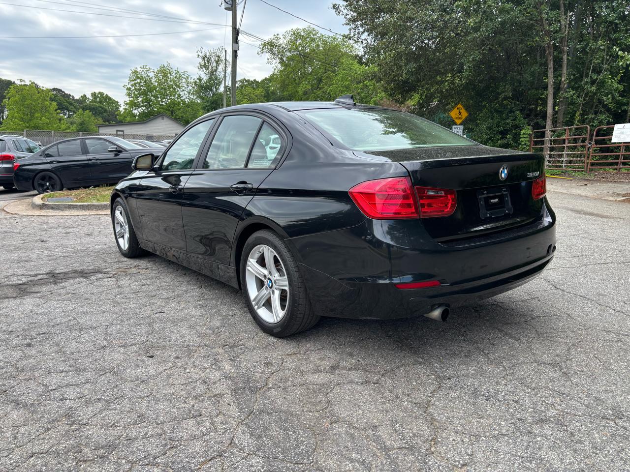 BMW 3-Series 320i Sedan 2014