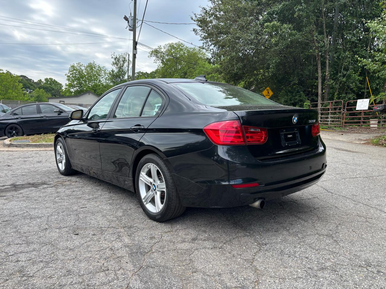 BMW 3-Series 320i Sedan 2014