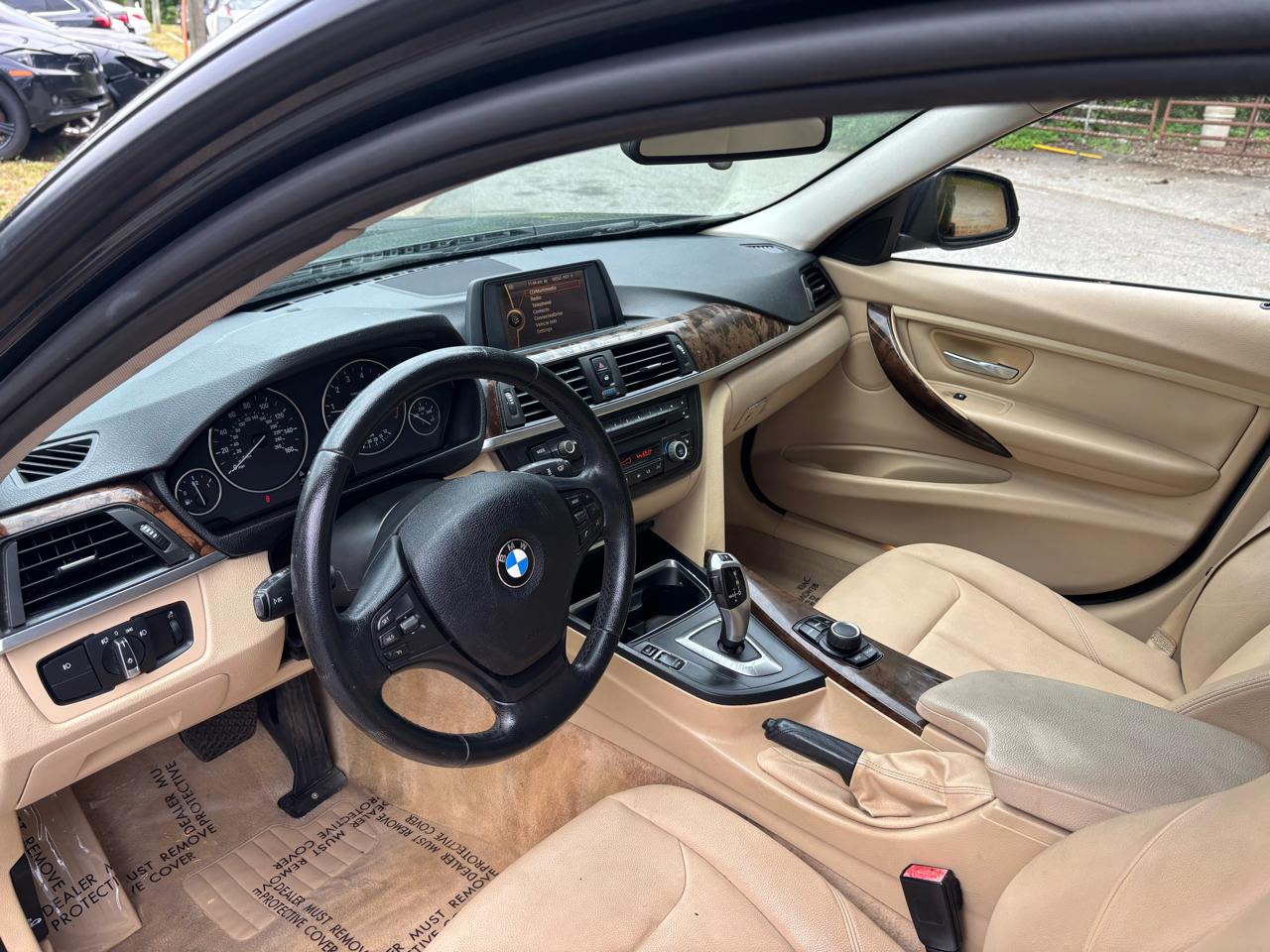 BMW 3-Series 320i Sedan 2014