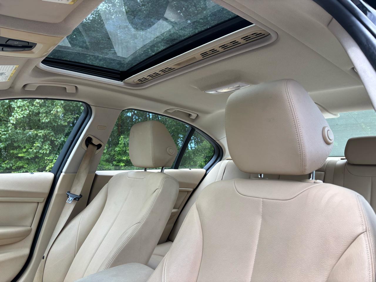 BMW 3-Series 320i Sedan 2014
