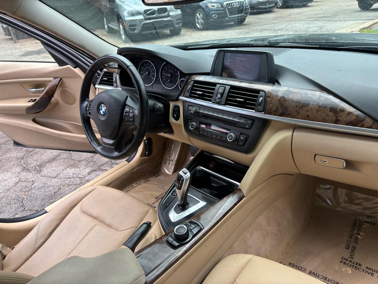 BMW 3-Series 320i Sedan 2014