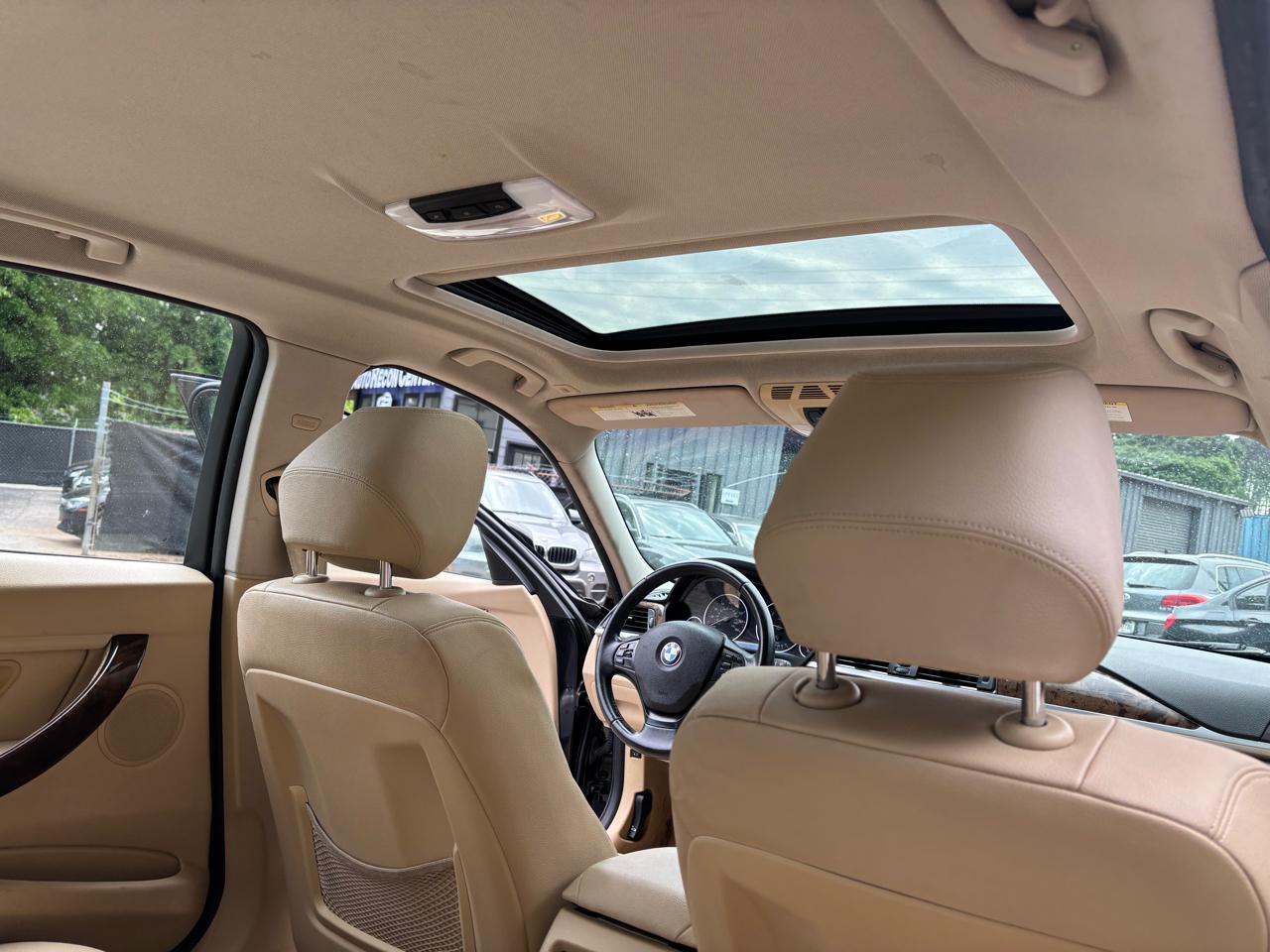 BMW 3-Series 320i Sedan 2014