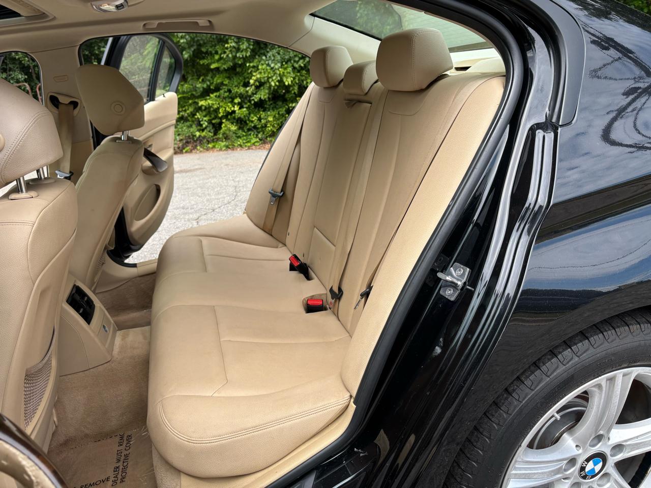 BMW 3-Series 320i Sedan 2014
