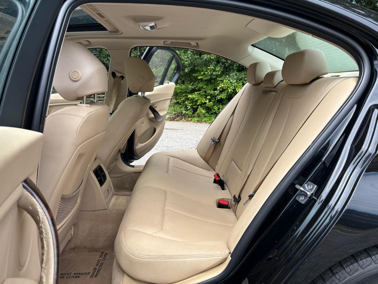 BMW 3-Series 320i Sedan 2014