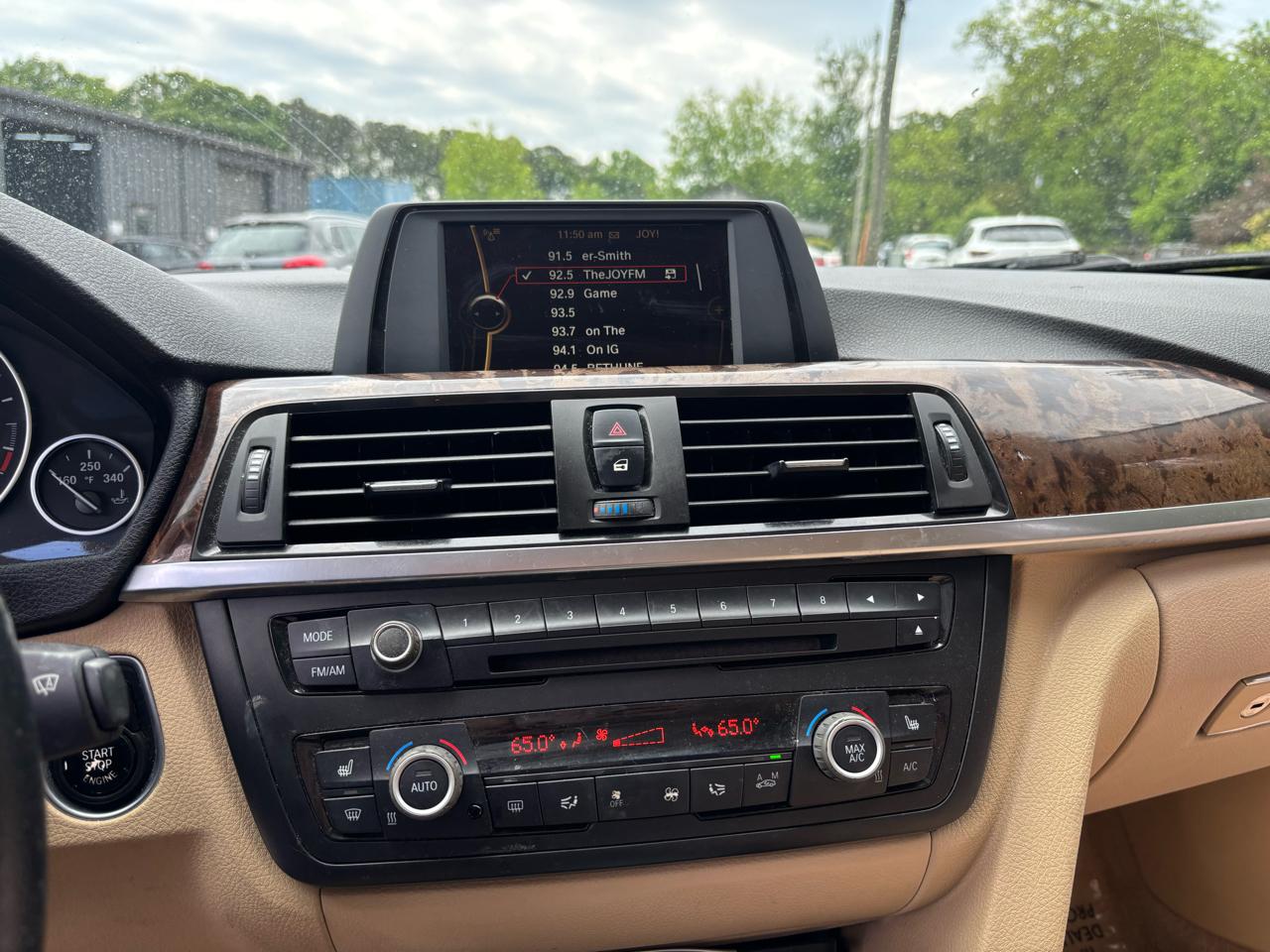 BMW 3-Series 320i Sedan 2014