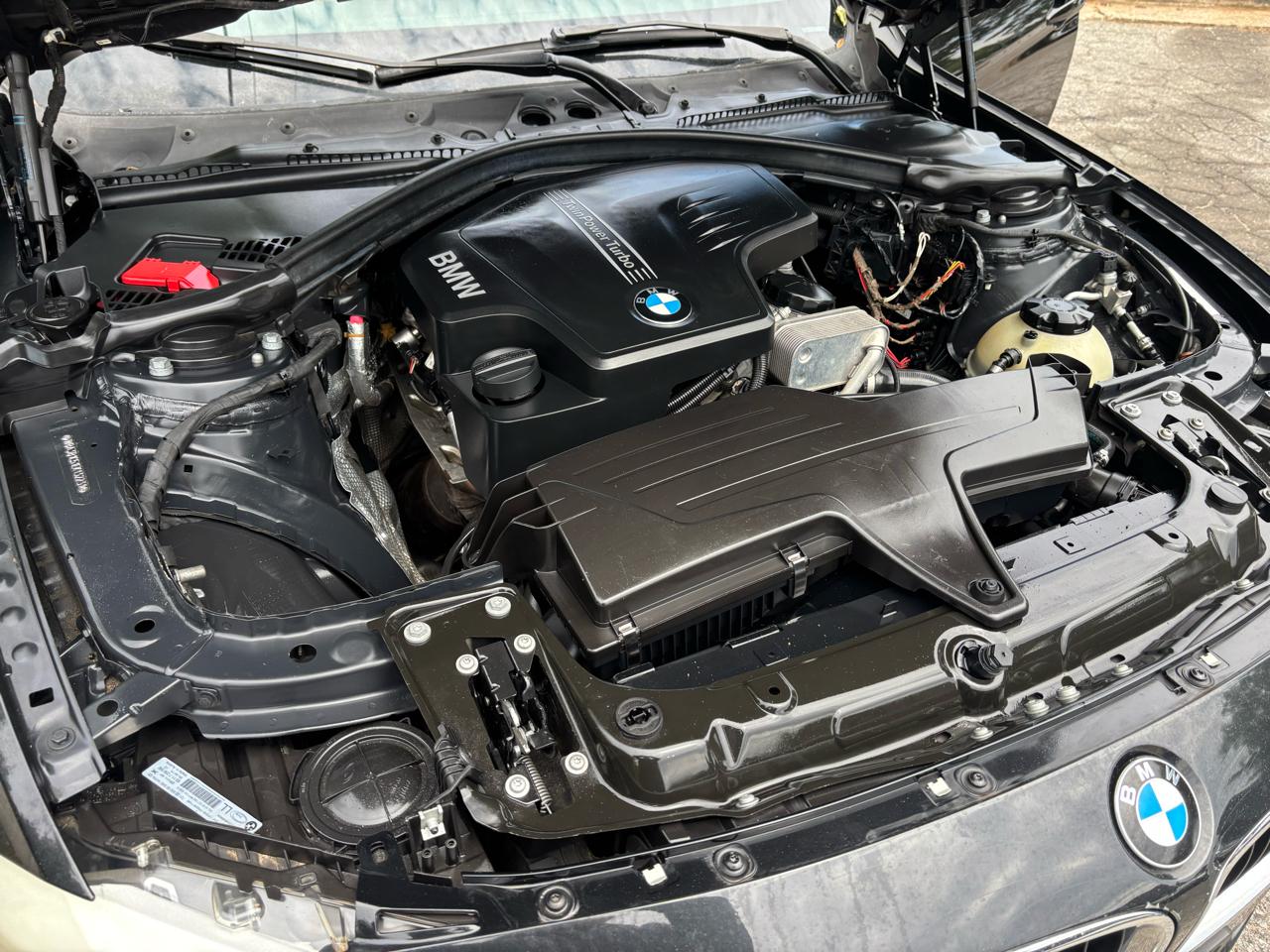 BMW 3-Series 320i Sedan 2014