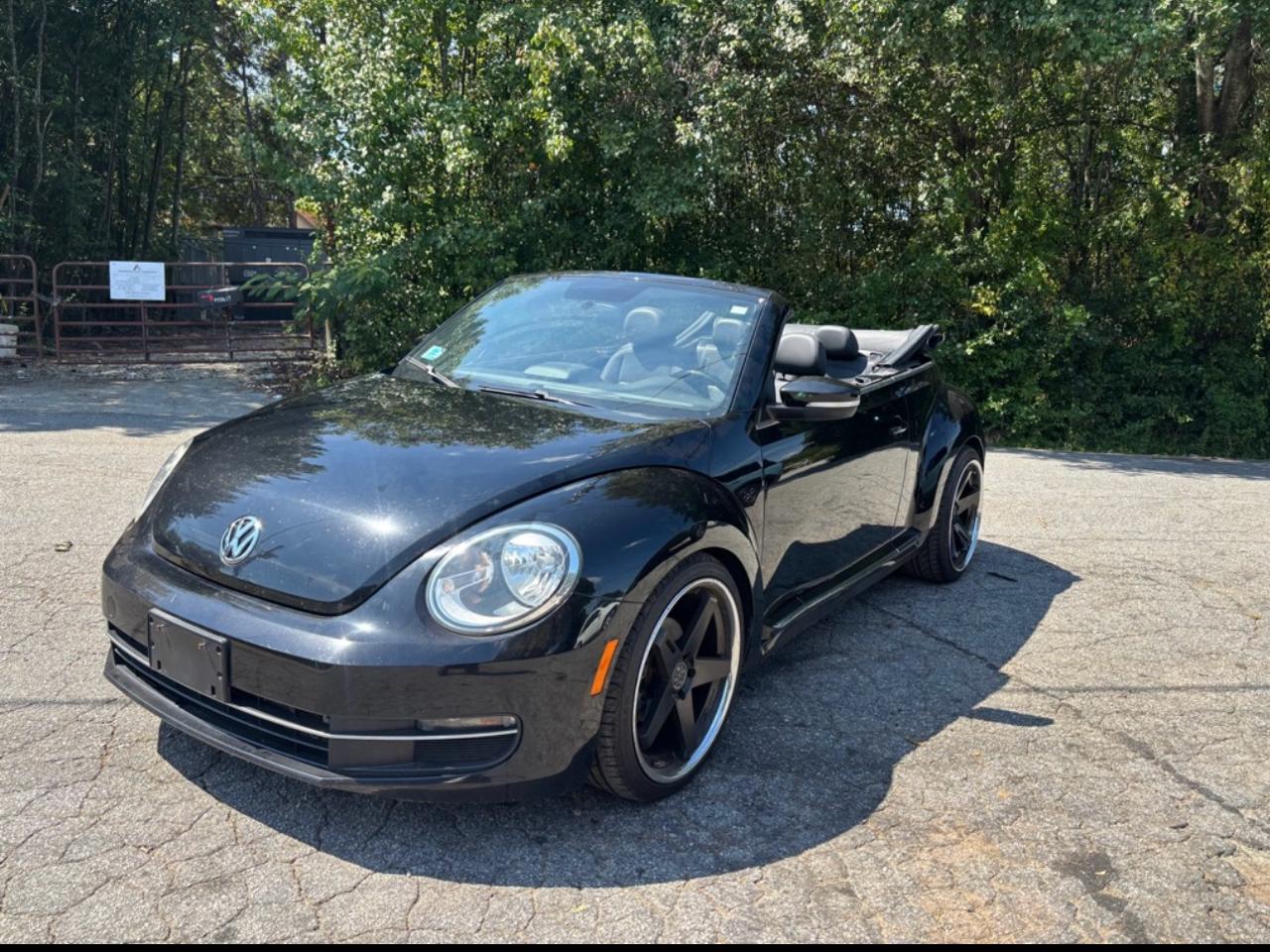 Volkswagen Beetle 2.0T Turbo Convertible 2013